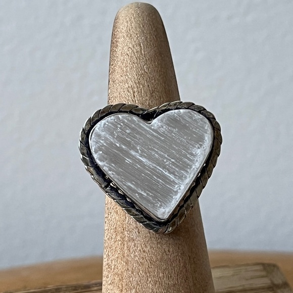 Artisan Jewelry - SELENITE GEMSTONE RING STAMPED 925 SILVER PLATED SIZE 6